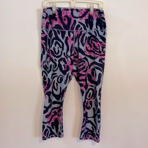 Under Armour plus size heat gear capris